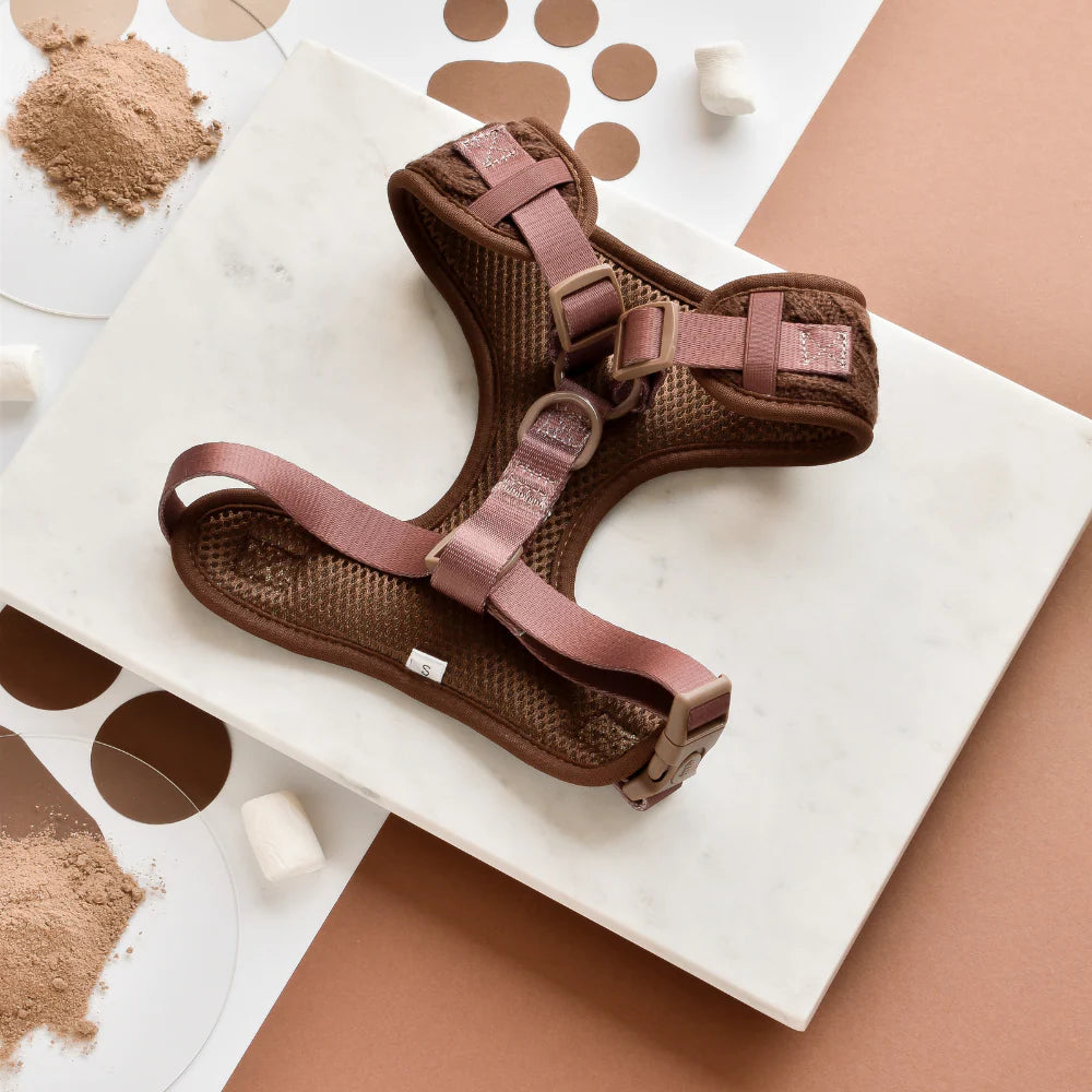 PRE-ORDER Cocopup Gebreid harnas verstelbaar HOT CHOCO